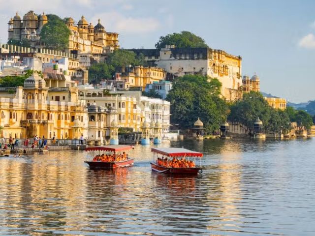 Udaipur Dahil Altın Üçgen Turu 6 Gece 7 Gün
