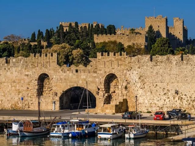 Rodos Adası Turu | 2 Yıldızlı Oda Kahvaltı | Marmaris Çıkışlı 2 Gece 3 Gün